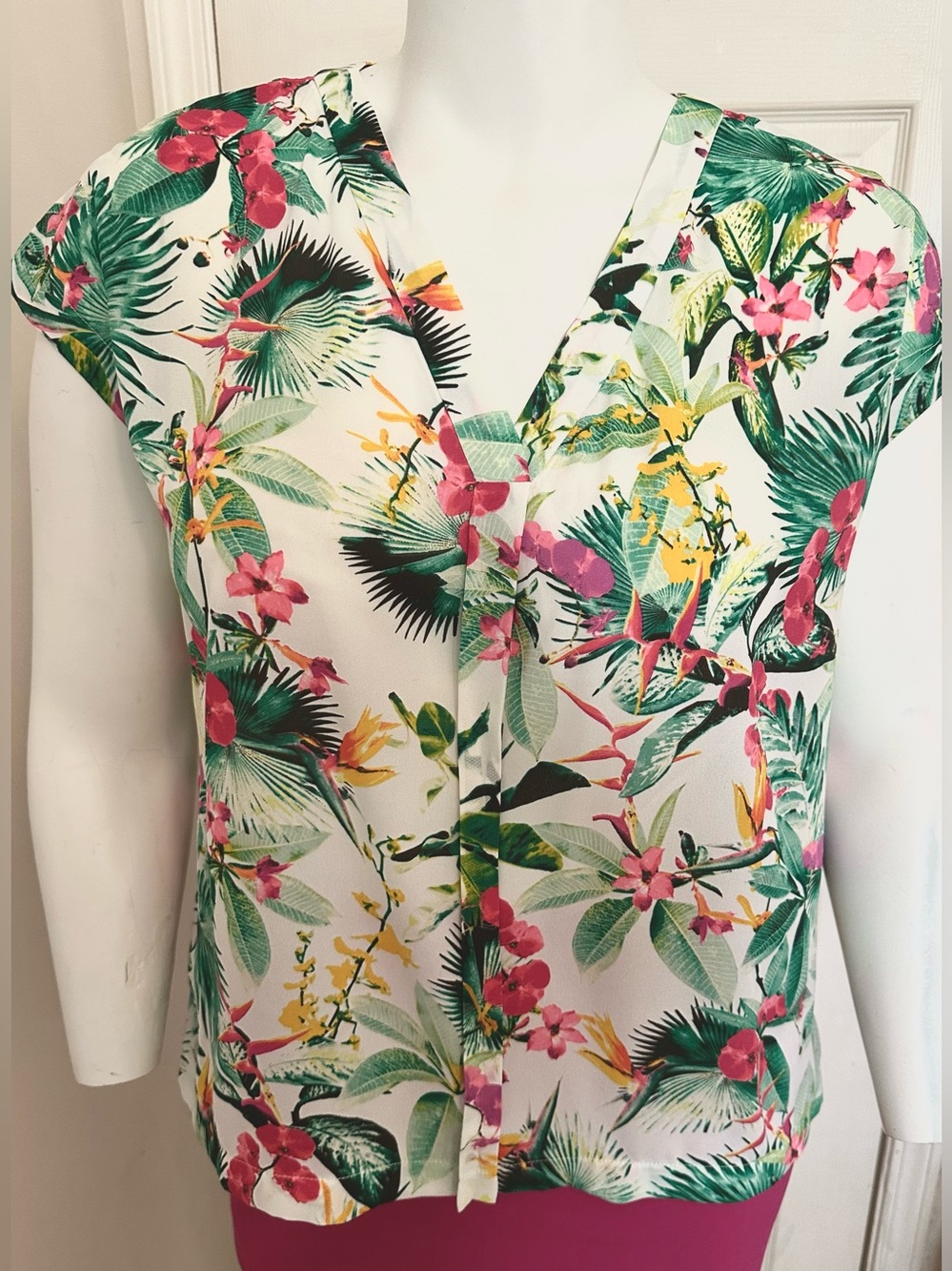 Tropical Floral Cap Sleeve Top White/Pink/Green Sz XL Vacation Resort Wear NWT